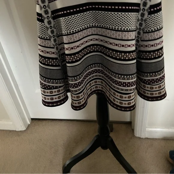 Diane Von Furstenberg Stretchy Eleanor Sleeveless Fit & Flare Jacquard Dress - Picture 6 of 15